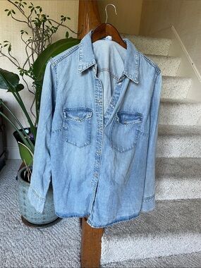 & Denim Light Blue Denim Button-Up Jacket Shacket - Women's